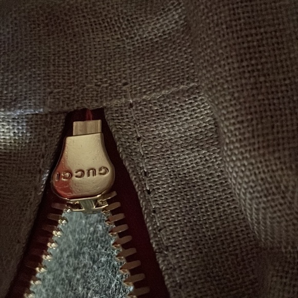 Authentic Gucci Guccissima Bree crossbody bag - Picture 5 of 9